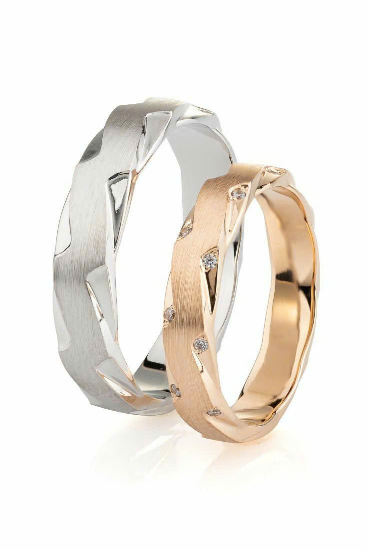 So Sánh Giữa Nhẫn Cưới Platinum Và Nhẫn Cưới Vàng